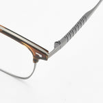 09-hinge.jpg